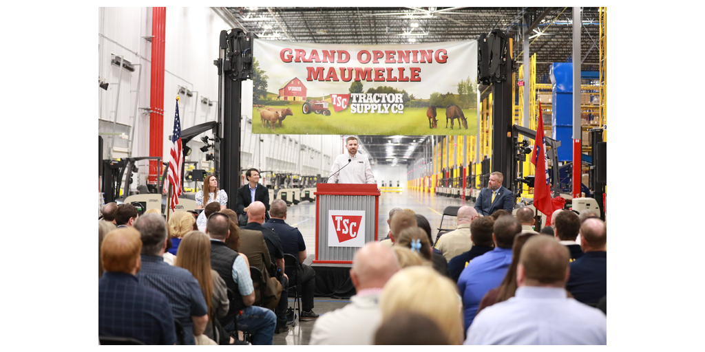 AR Tractor Supply Celebrates Grand Opening of Tenth and Largest