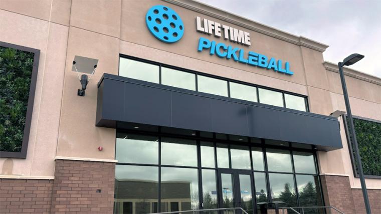 MN: Life Time Opens its First Ground-Up Pickleball Destination, With 8 Indoor and 7 Outdoor Courts