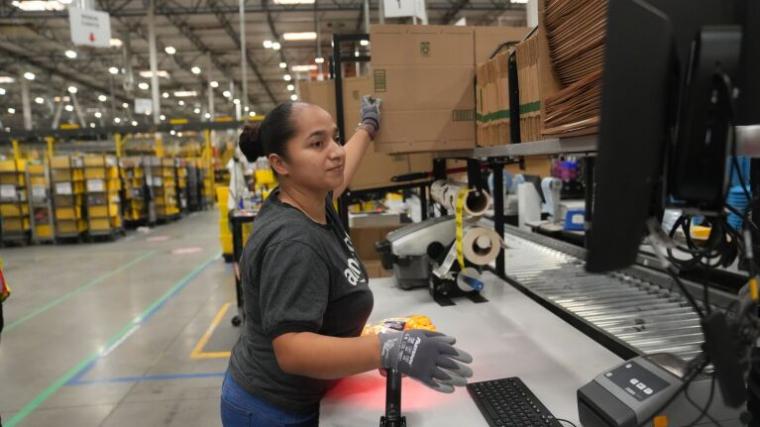 Amazon Says It Will Add 250,000 Seasonal Employees in U.S. for 2024 Holiday Season