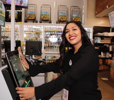 AZ: Vallarta Supermarkets Expands Beyond Calif. With Glendale, Ariz., Store, With 200 Jobs